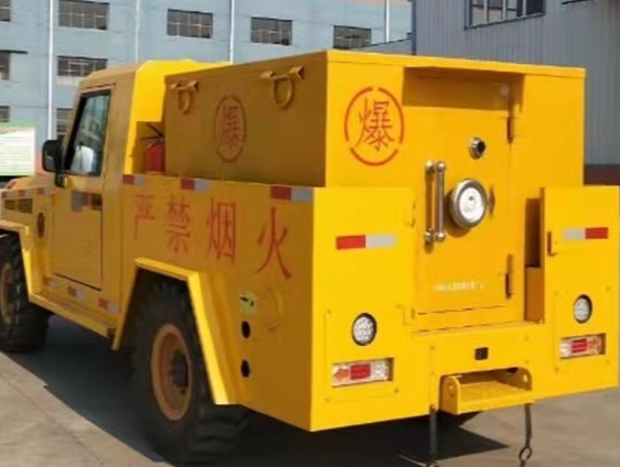 石林凯龙爆破器材运输车：保障爆破任务的安全运行