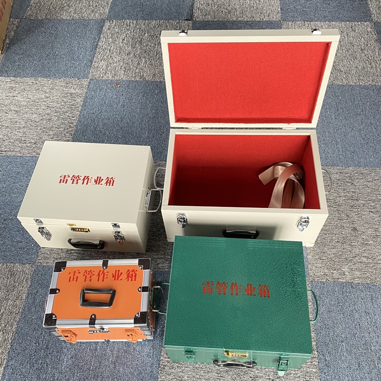 石林爆破工程作业箱如何选择？玻璃钢与传统材质的全面对比
